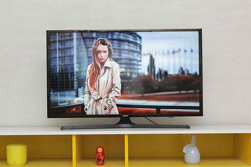 Tivi Samsung 40 inch UA40J5100