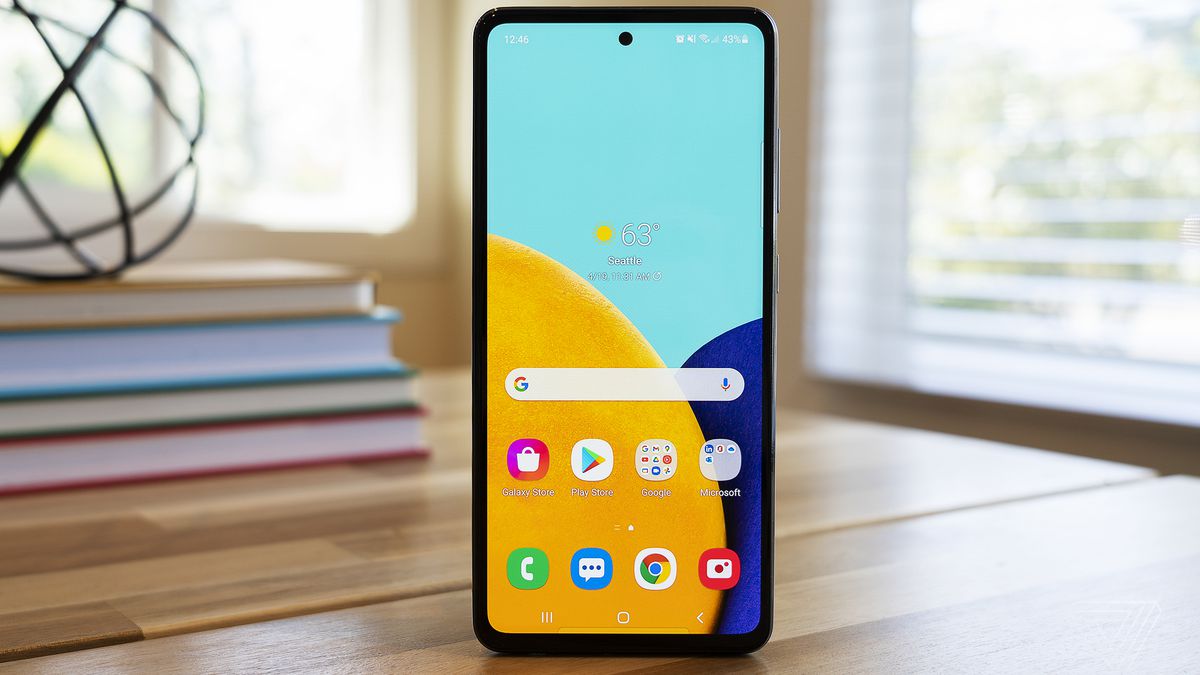 Galaxy A52 với Galaxy A72