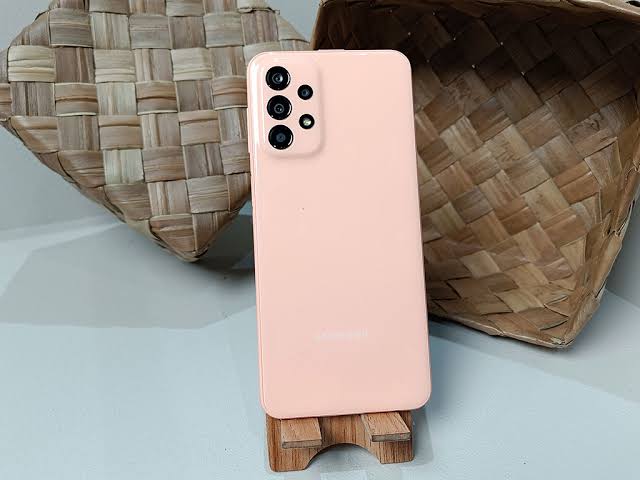 So sánh điện thoại Galaxy A22 và Galaxy A23: